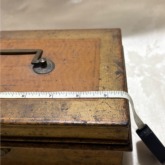 Vintage Metal Lock Box/ Decorative Box - Picture 10 of 12